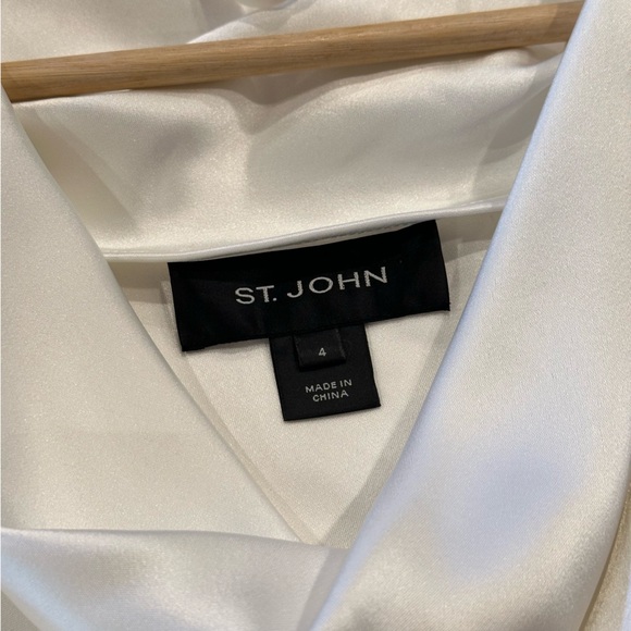 ST.‎ JOHN Satin Cowl Neck Liquid Cloud Long Sleeve Blouse Size 4 - Picture 4 of 7